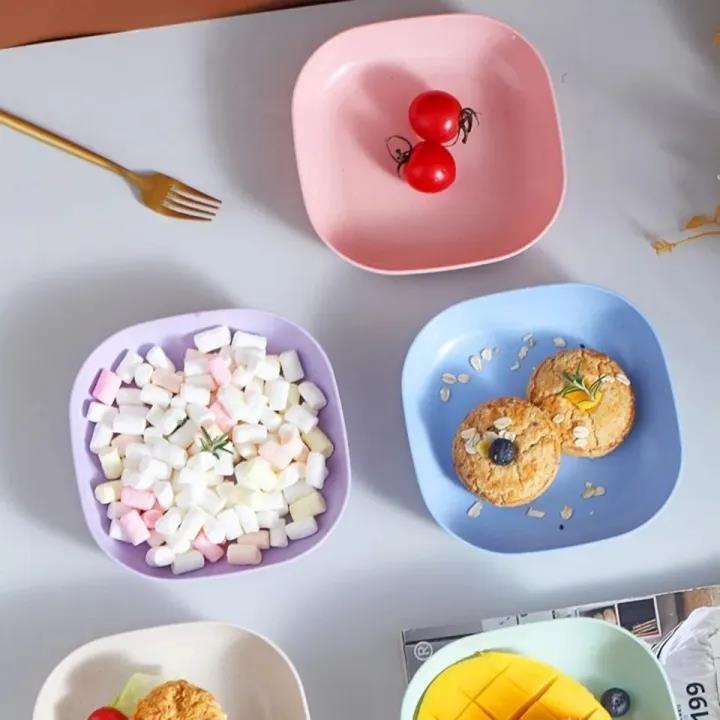 Plastic Plate Set